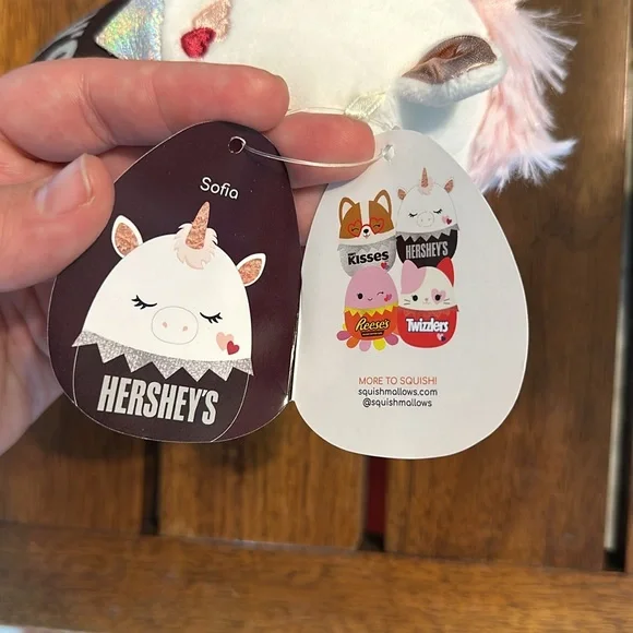 ☔️Squishmallow Sofia the Unicorn 5" Stuffed Hershey - Picture 3 of 5